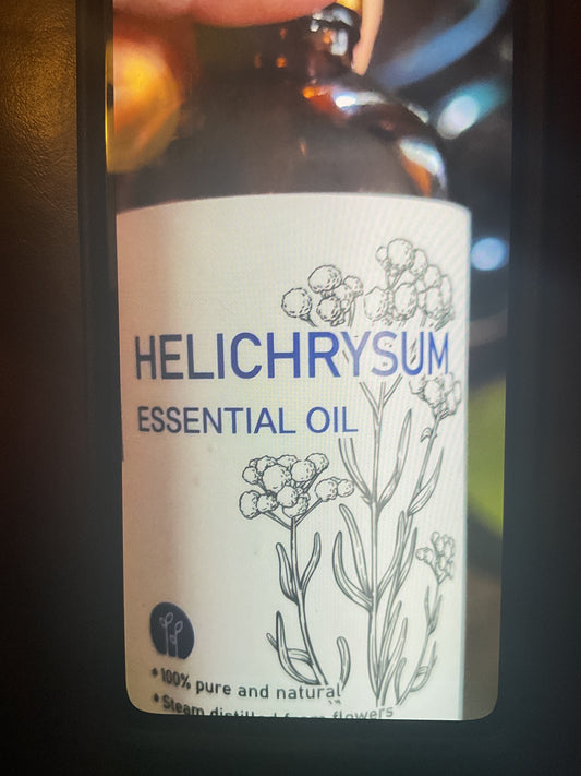 Helichrysum and cold pressed castor oil for bruising